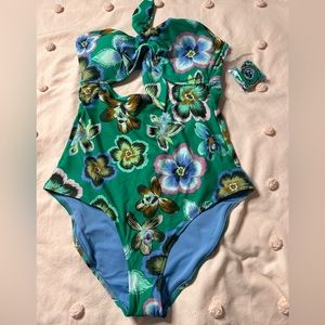 Aerie floral one piece swimsuit size Medium NWOT